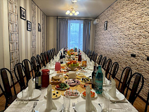 Поминки в кафе